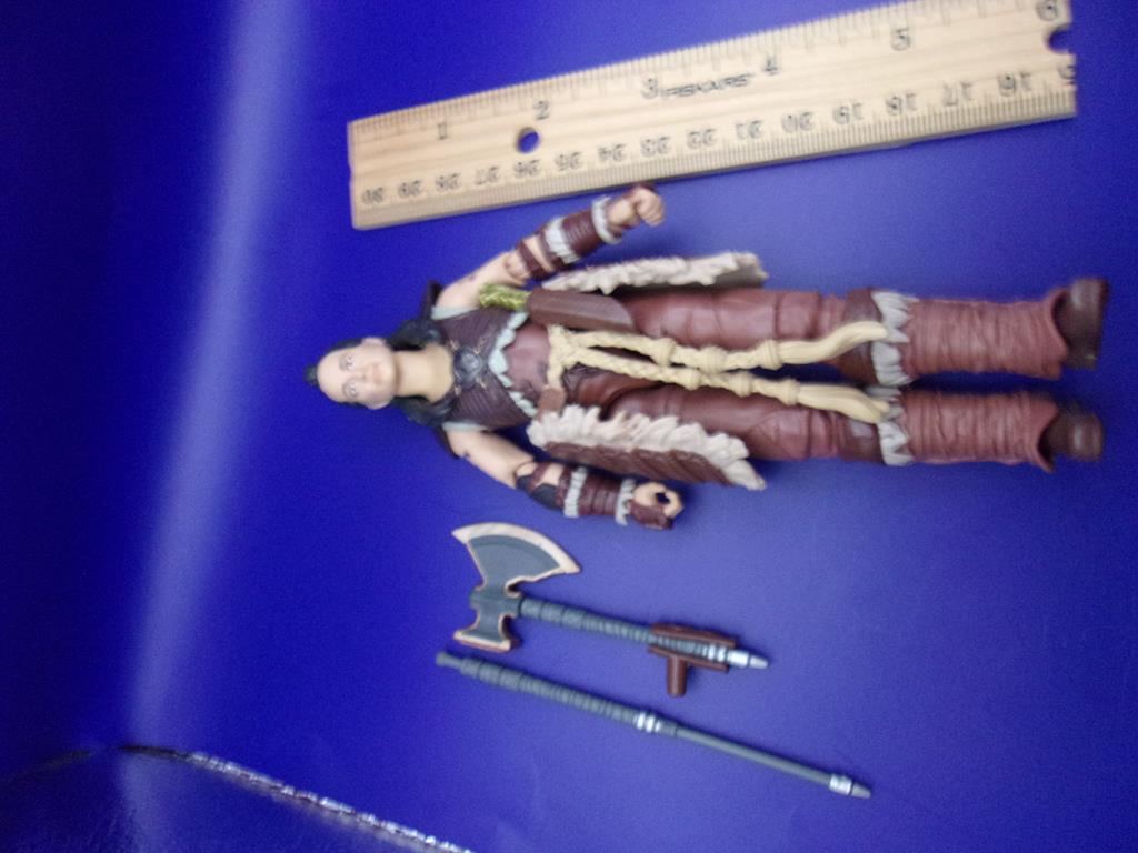 (image for) 2023 dungeons and dragons holga figure complete