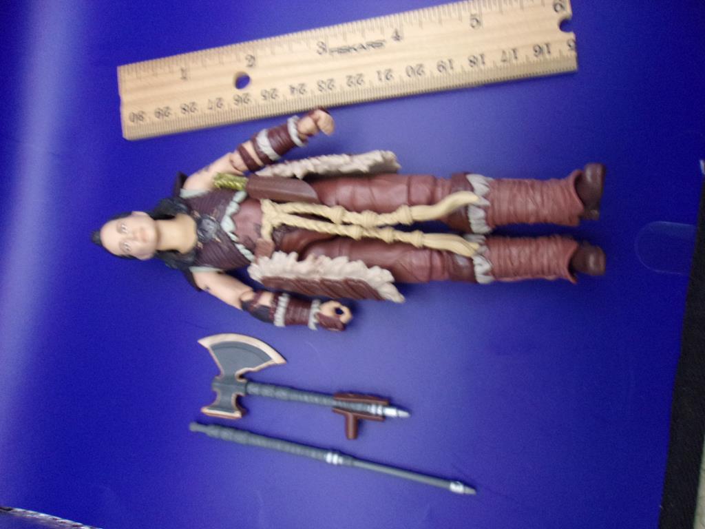 (image for) 2023 dungeons and dragons holga figure complete