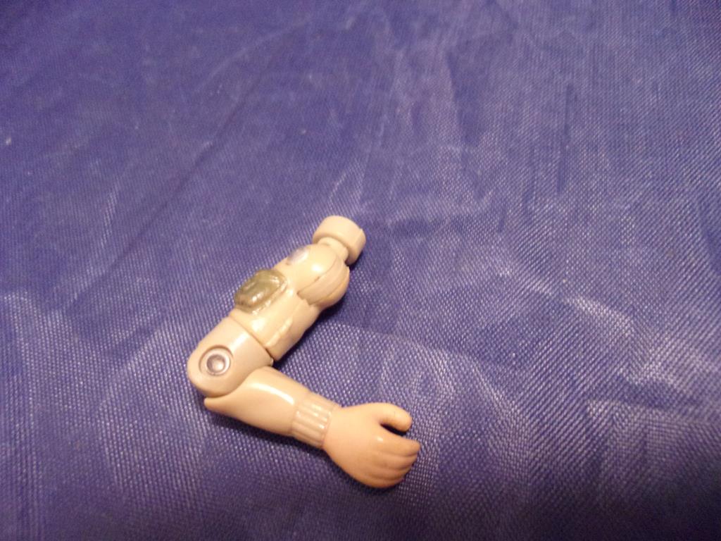 (image for) 1983 duke right arm