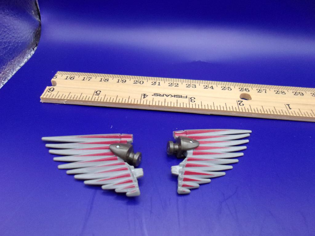 (image for) 2013 transformers scorn wing set