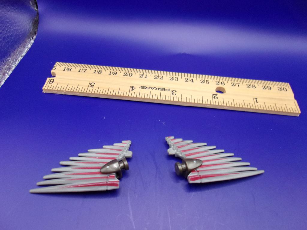 (image for) 2013 transformers scorn wing set