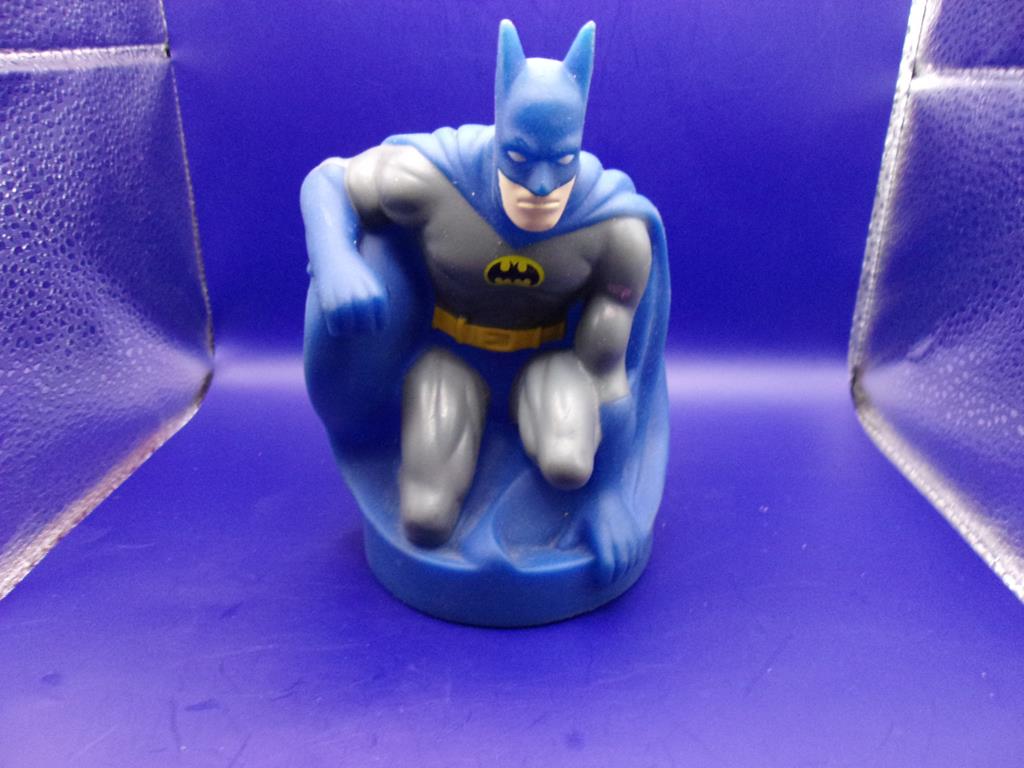 (image for) 1991 dc batman cup topper