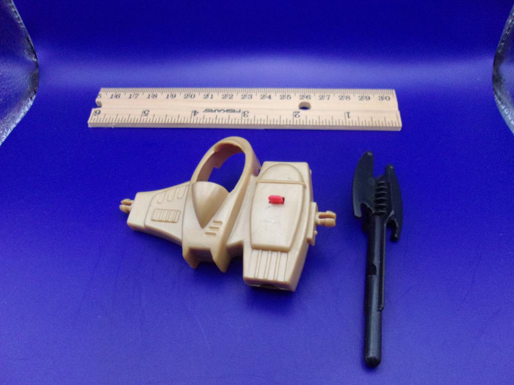 (image for) 1990 kenner batman dark knight strike wing launcher and missile