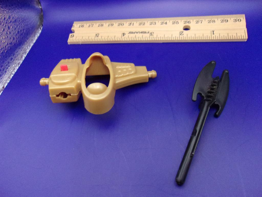 (image for) 1990 kenner batman dark knight strike wing launcher and missile