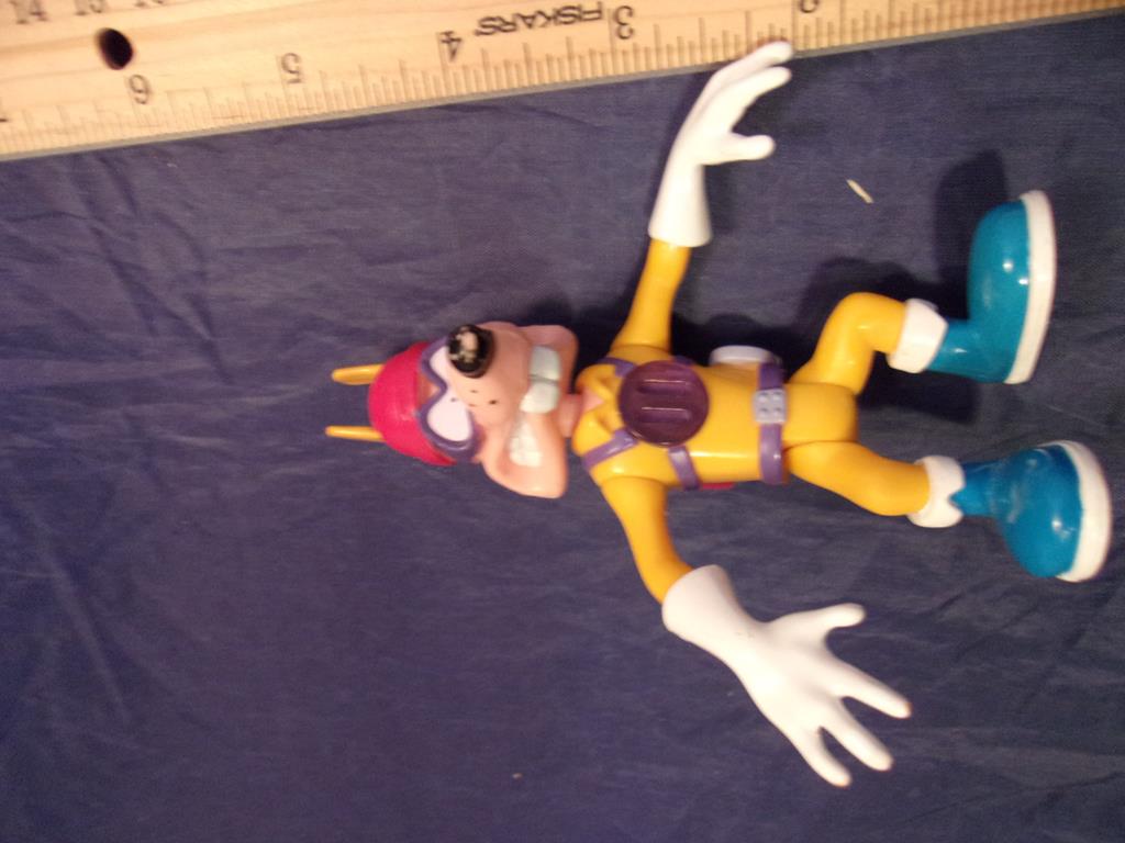 (image for) 1991 playmates darkwing duck megavolt figure
