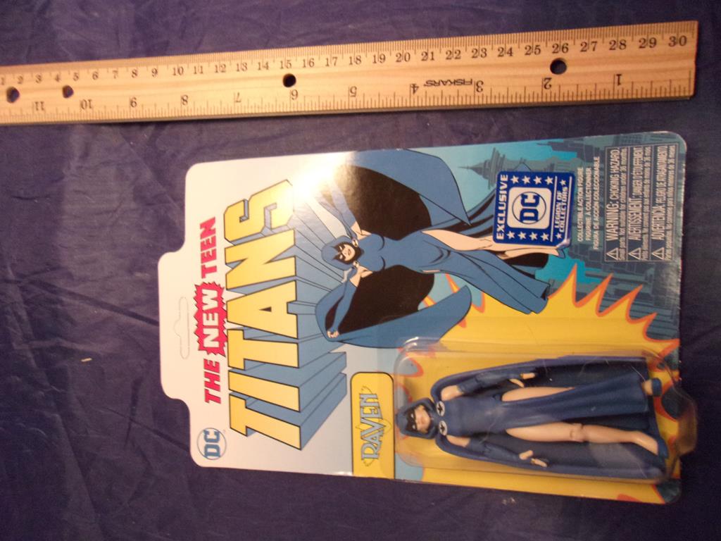 (image for) funko the new teen titans dc exclussive raven in package