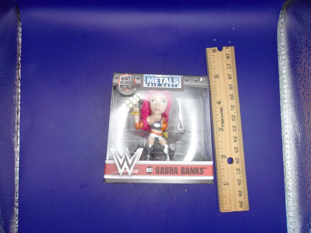 (image for) 2017 wwe sasha banks metals die cast new