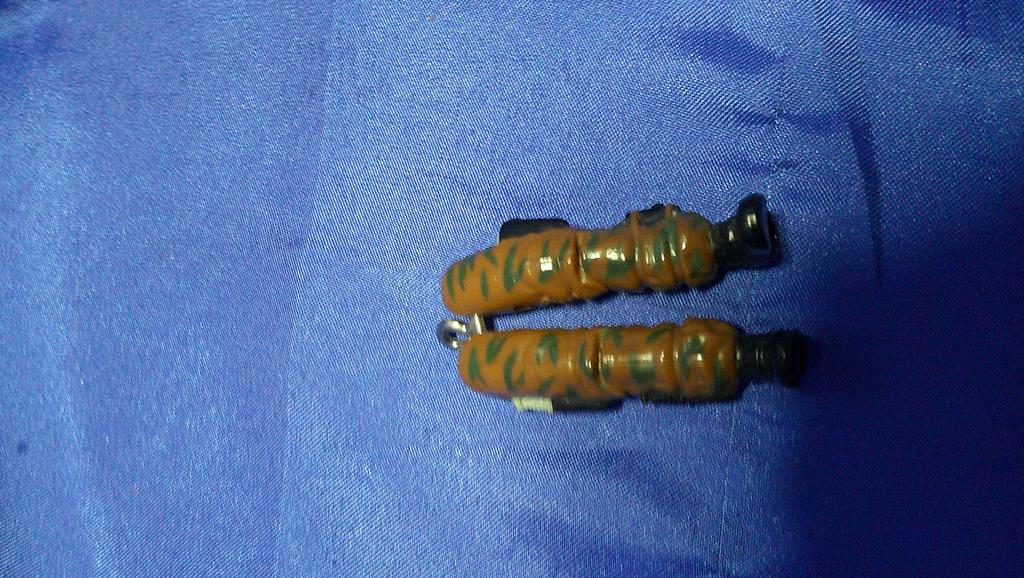 (image for) 1986 beachhead legs with t hook