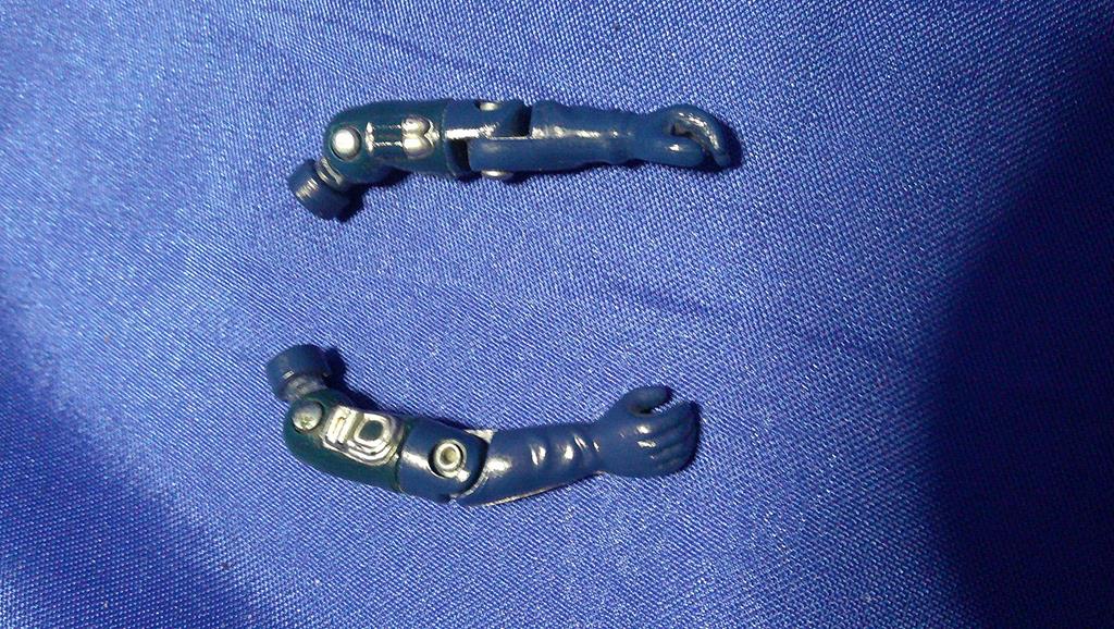 (image for) 1982/83 trooper arm set