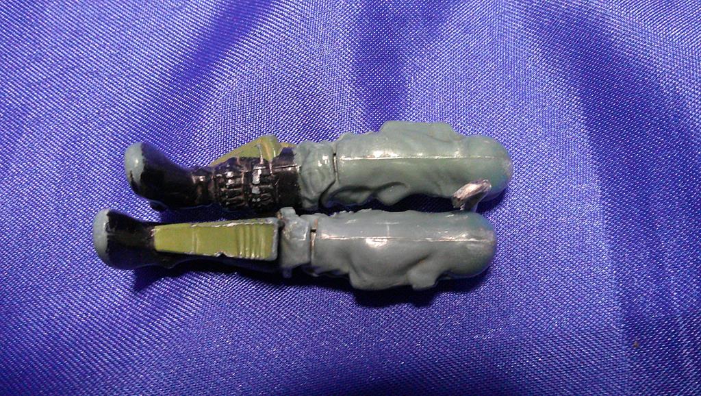 (image for) 1989 gnawgahyde leg set worn
