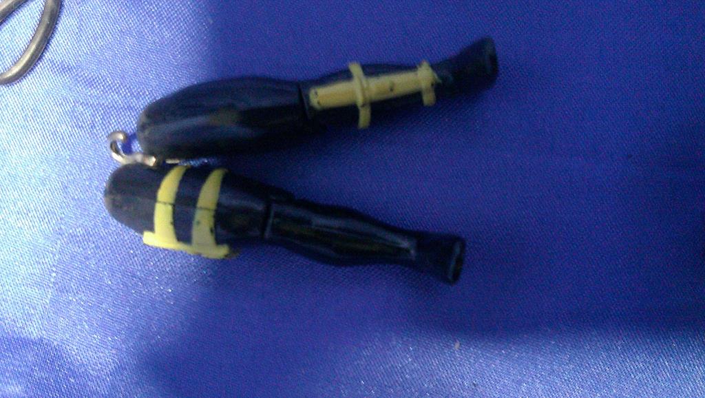 (image for) 1992 wet suit leg set with t hook