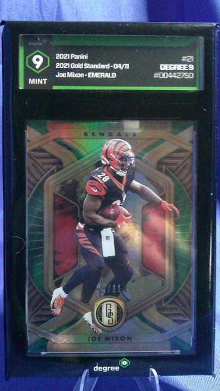 (image for) 2021 panini gold standard #21 04/11 emerald joe mixon degree 9