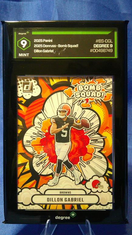 (image for) 2025 panini donruss bomb squad #bs-dgl dillon gabriel degree 9