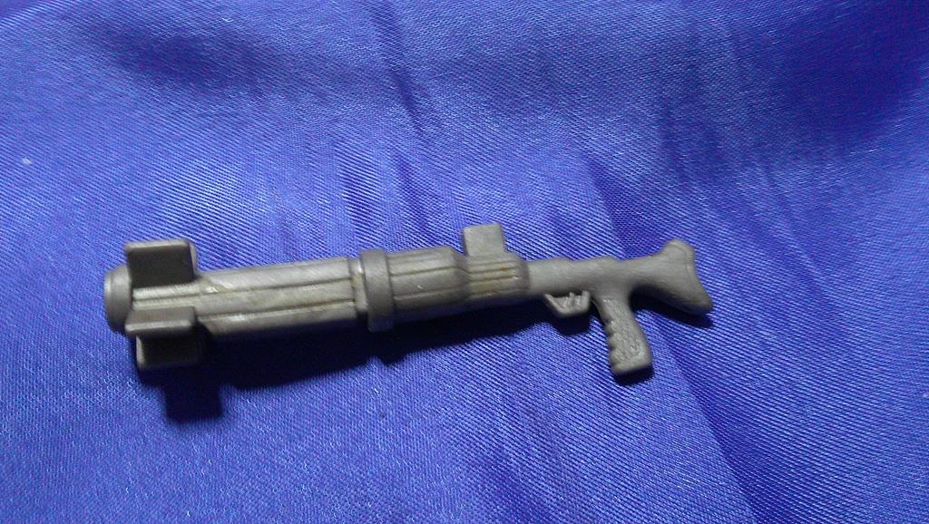 (image for) 2009 marvel universe punisher gun