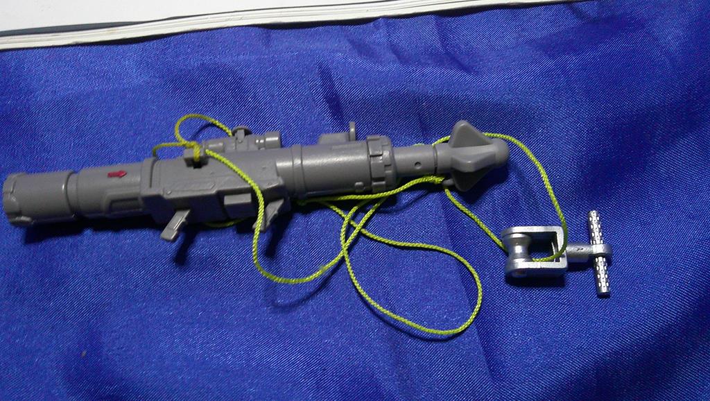 (image for) 2009 snake eyes v43 launcher and missile